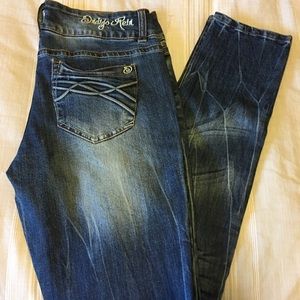 NWT indigo Rein size 9 skinny jeans